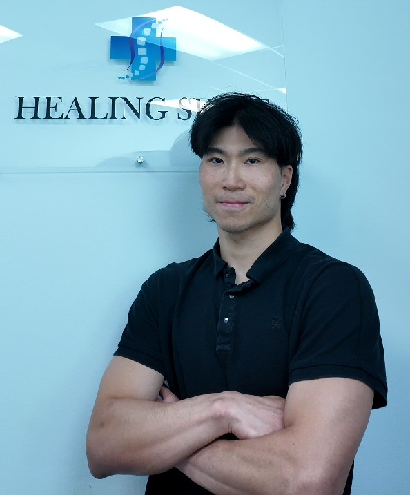 Curtis Siu, massage therapist at Healing Sense Clinic healthcare team Buarnaby